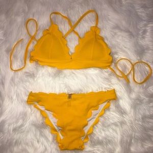 Cupshe Yellow scalloped edge bikini set